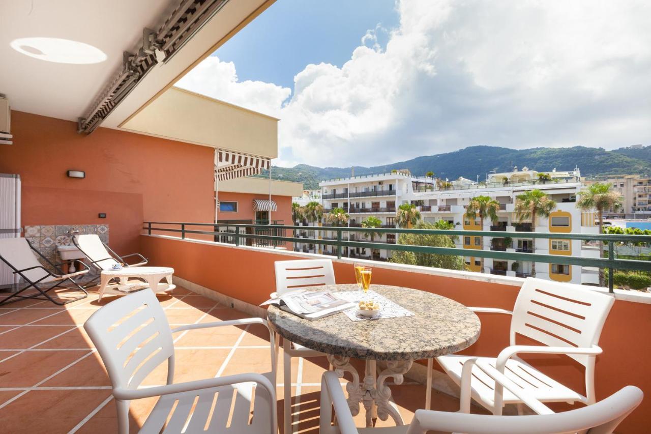 Amore Rentals - Casa Katia Sorrento Esterno foto